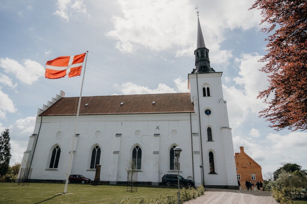 Can you get citizenship in Denmark through marriage