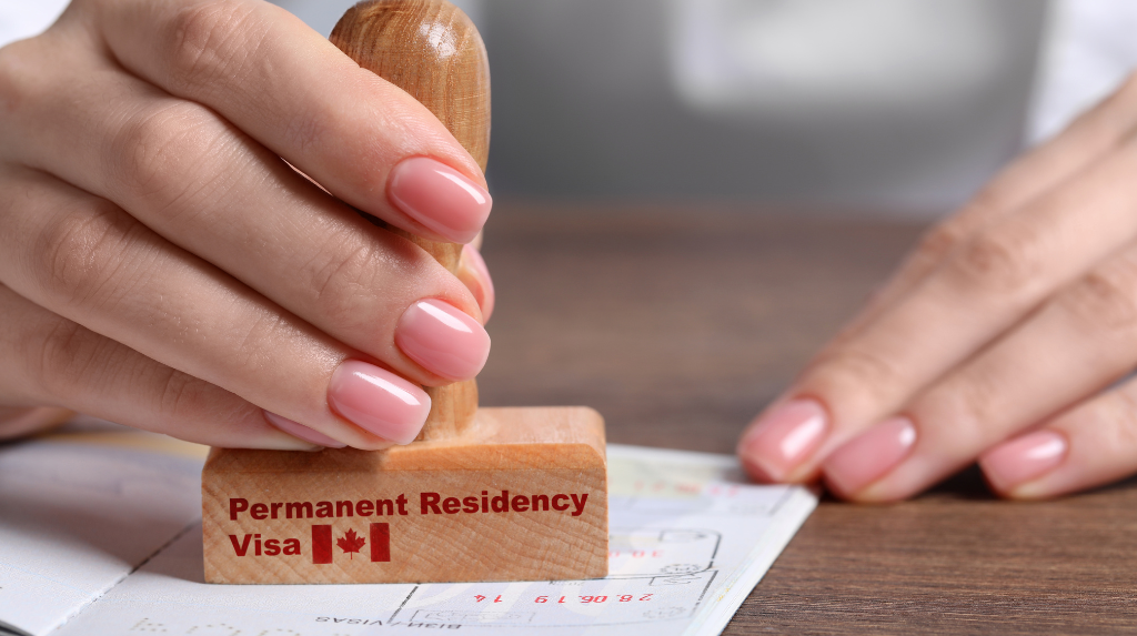 Comprehensive guide to the essential details of visa and residence permits for Finnish citizens. Guidance on the processes and requirements.