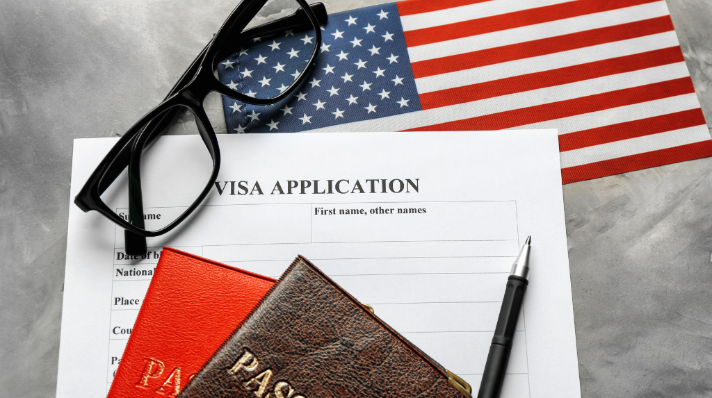 Learn Discover the possibilities of obtaining a U.S. visa or green card despite having a criminal record. Learn about the legal pathways and requirementshow to get a U.S. visa for short, recreational, or part-time study courses. Follow our guide for application tips and requirements.